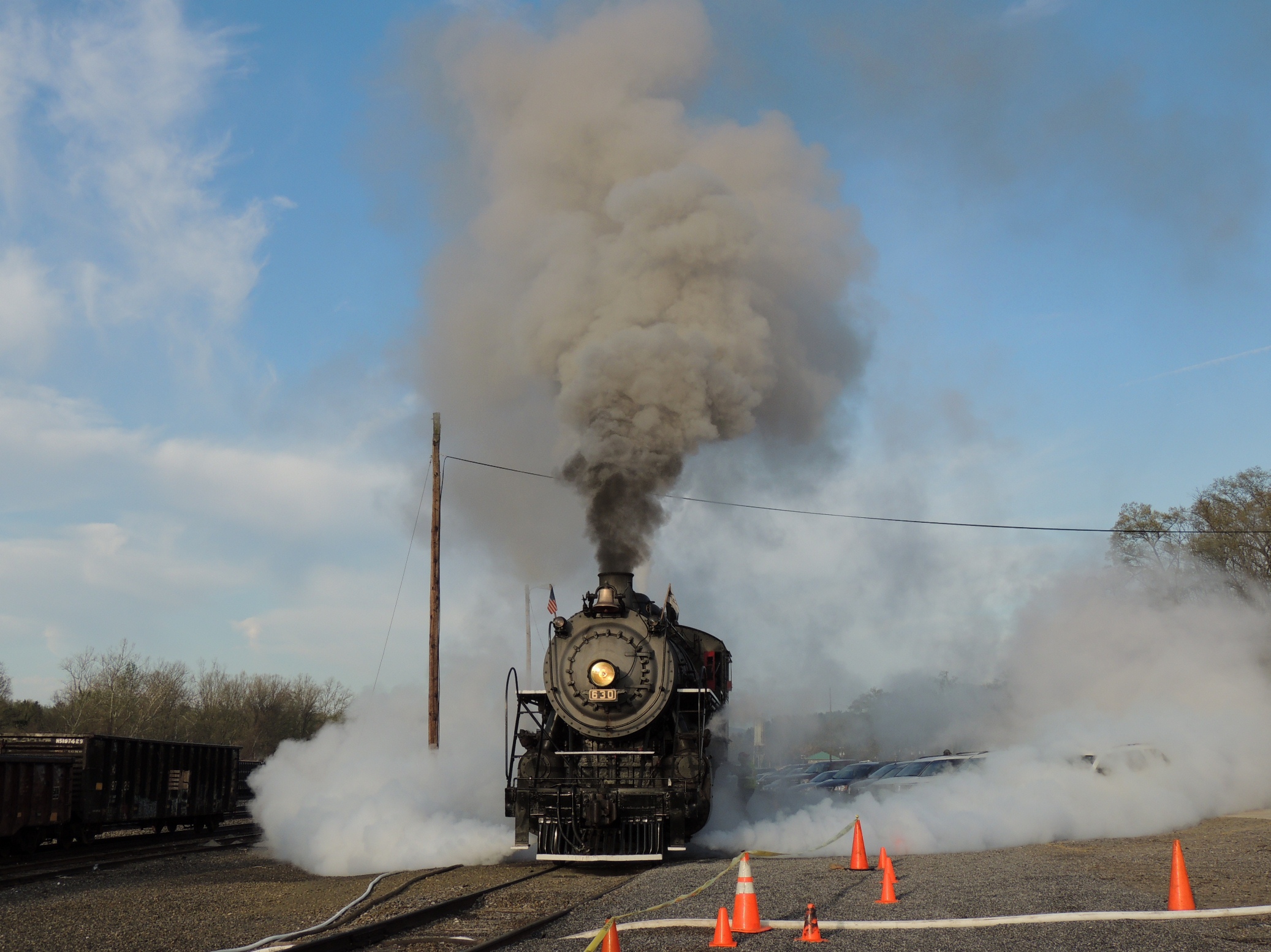 SOU 630 checking the system before the 1st run of the day.